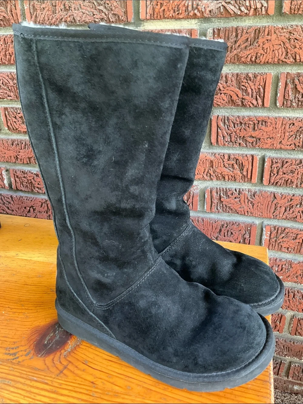 UGG Tall Knightsbridge leather boots